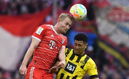 Matthijs de Ligt i Jude Bellingham w walce o piłkę