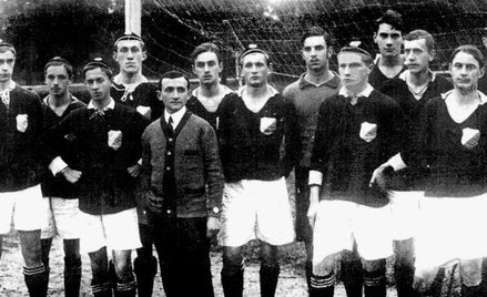 Drużyna Polonii jesienią 1916 r. Premiera sztuki Domana Nowakowskiego w reżyserii Roberta Walkowskie