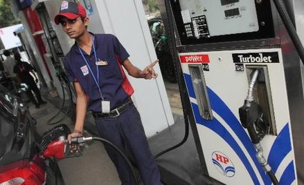 W których krajach benzyna jest najdroższa, a w których najtańsza