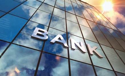 Czy wyższy CIT i spadek stóp zatopią zyski banków? Prognozy na 2026 rok