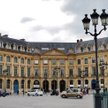 Przy Place Vendome swoje butiki mają słynne marki luksusowe.