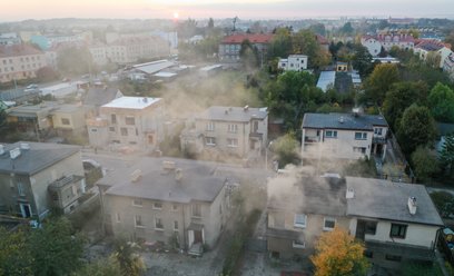 Służby mundurowe przy kontrolach korzystają z dronów, które pobierają próbki spalin prosto z kominów