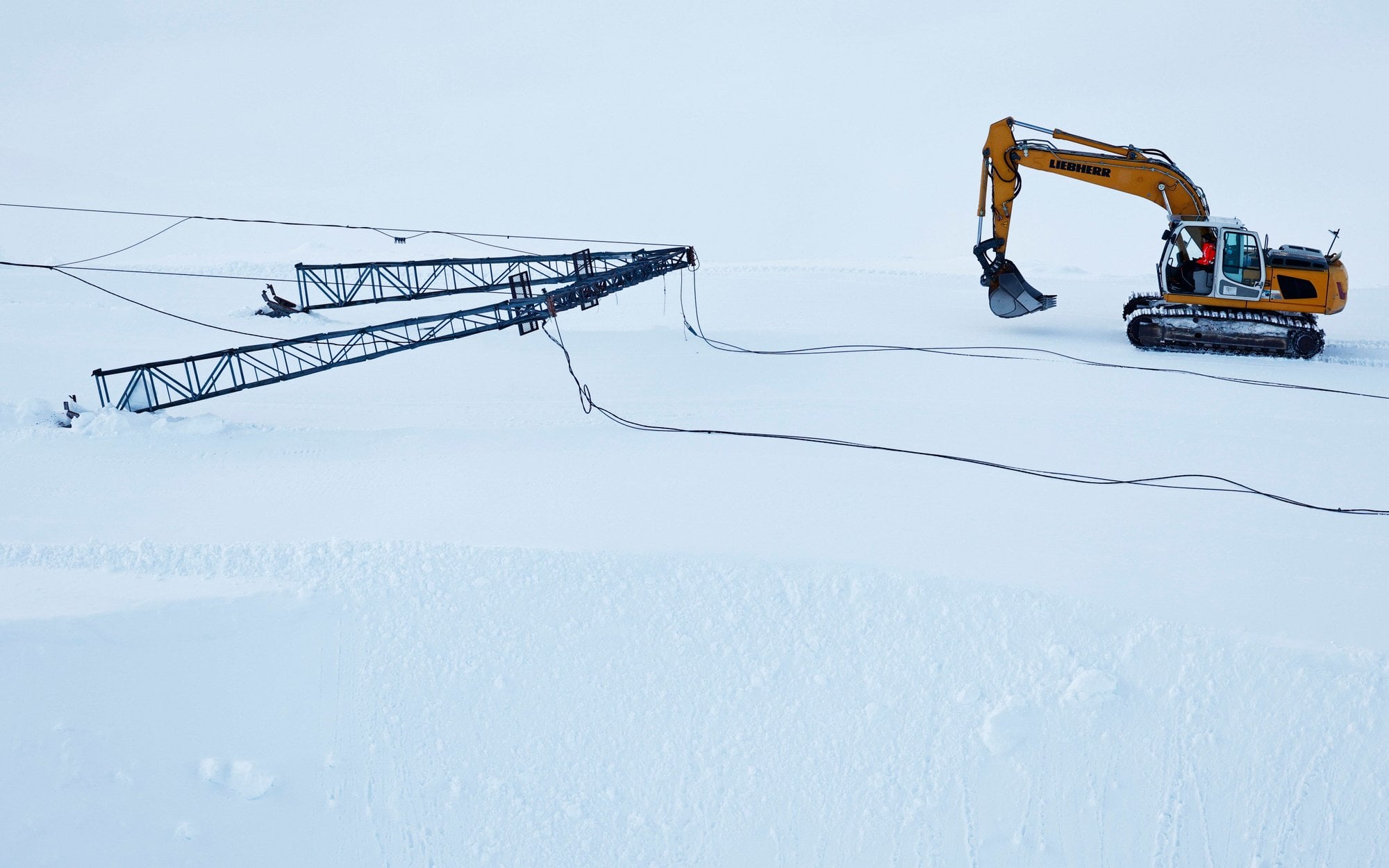 Niemcy wysadzili ostatni wyciąg narciarski na lodowcu. "Kończy się pewna epoka"