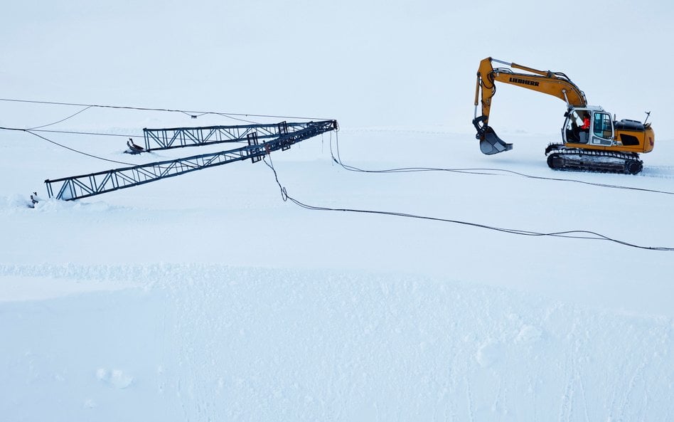 Z powodu braku śniegu wyciąg narciarski przestał być potrzebny