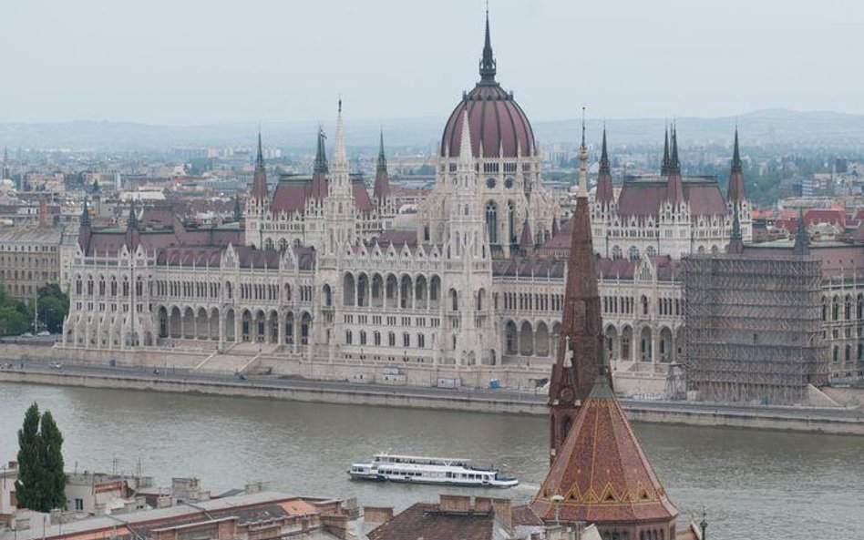 Węgierski parlament, Orszaghaz