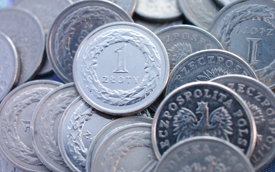 Złoty nieco słabszy, ale stabilny
