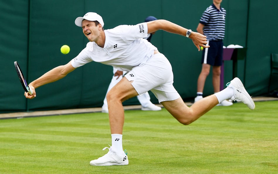 Hubert Hurkacz przegrał z Hiszpanem Alejandro Davidovichem Fokiną 6:7 (4-7), 4:6, 7:5, 6:2, 6:7 (8-1