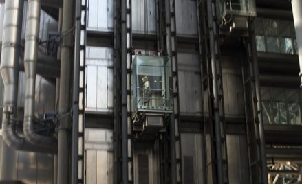 Zarządzanie wielkimi spółkami to ciągle domena mężczyzn. Kobiety wciąż stanowią zdecydowaną mniejszo