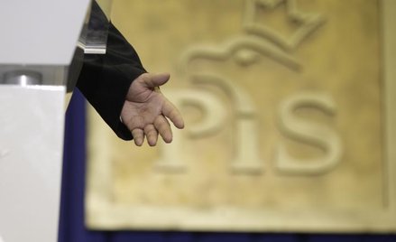 Posłowie PiS chcą do domu