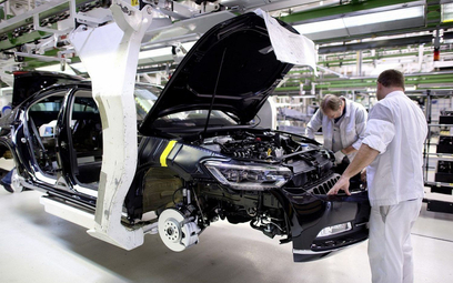Brak półprzewodników. Fabryka VW w Emden wstrzyma produkcję do końca roku