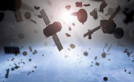 Wokół Ziemi może krążyć nawet pół miliarda kosmicznych odpadów.