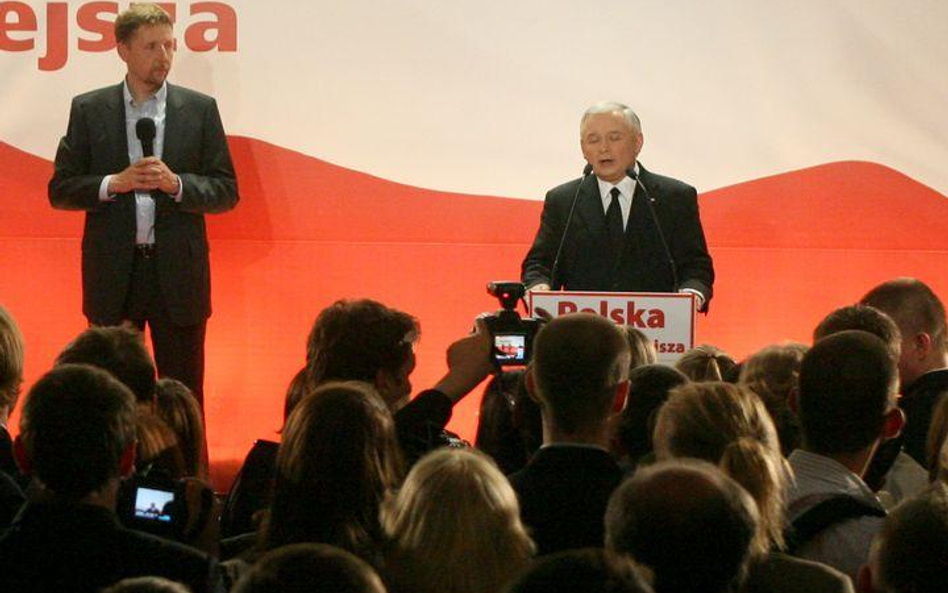 Marek Migalski i Jarosław Kaczyński podczas wieczoru wyborczego sztabu Jarosława Kaczyńskiego w 2010