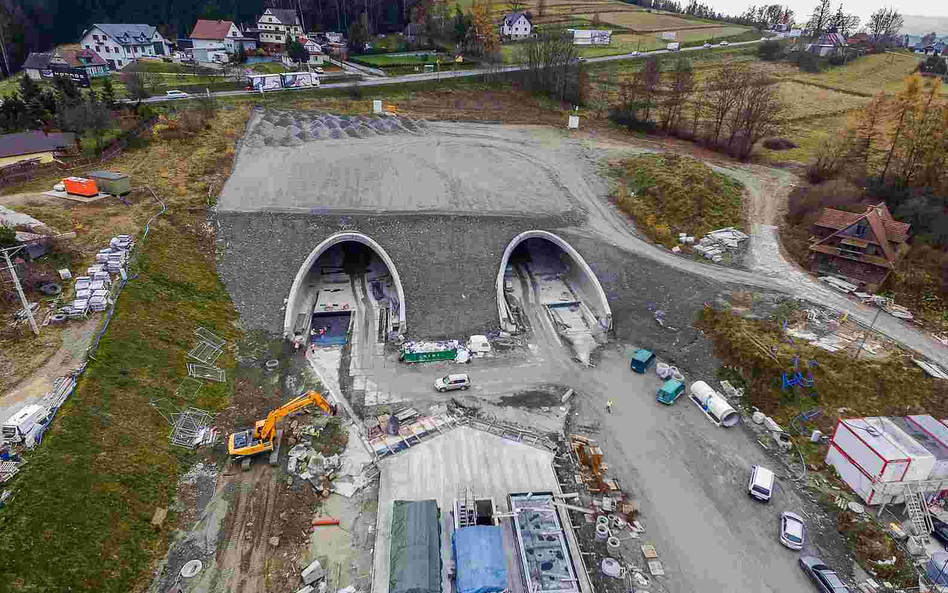 Tunel na zakopiance znowu opóźniony, otwarcie dopiero jesienią