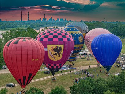 Impreza łączy w sobie widowiskowe pokazy lotnicze z piknikiem naukowo-edukacyjnym
