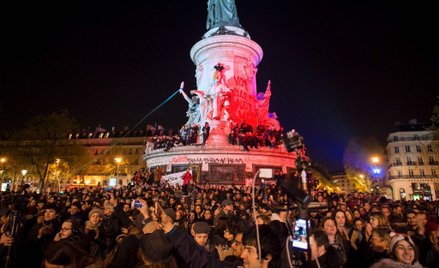 Paryż, plac Republiki. Demonstrują zwolennicy utrzymania przywilejów socjalnych (zdjęcie z 30 kwietn