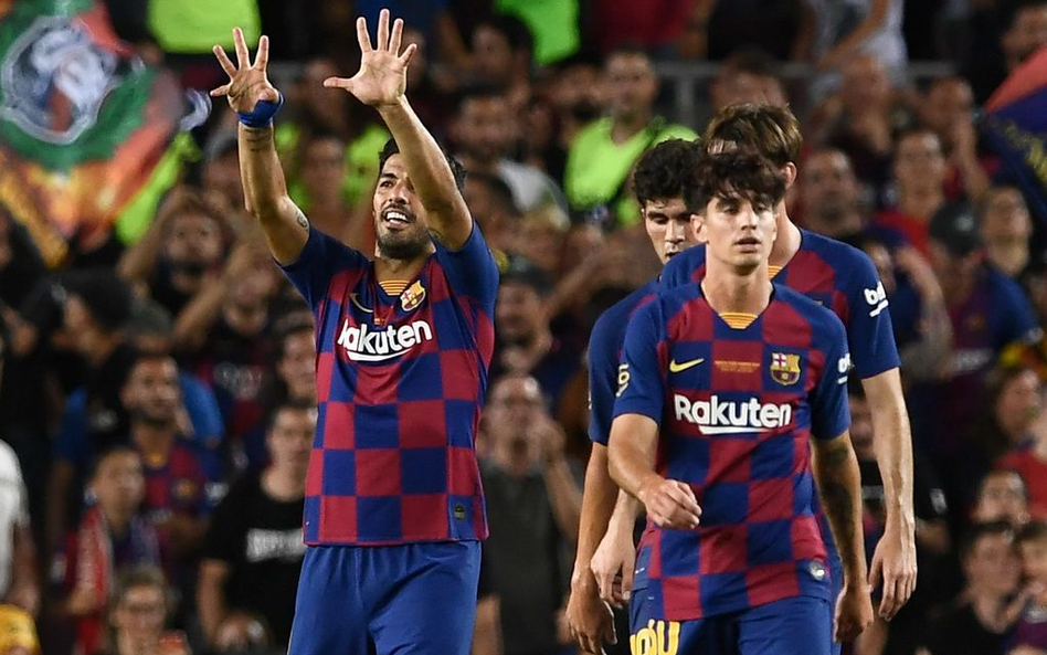 Barcelona lepsza od Arsenalu. Kuriozalny gol
