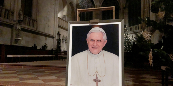 Testament duchowy Benedykta XVI: Zachowajcie stałość wiary