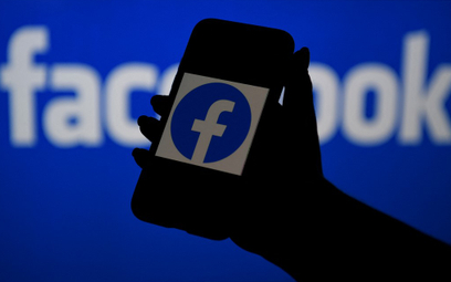 Dyrektor rosyjskiej agencji kosmicznej porównuje szefa Facebooka do nazisty
