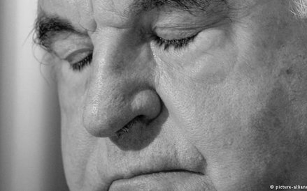 Skandal wokół finansowania partii. W roku 2000 na karierze Helmuta Kohla zaciążyła afera wokół niele