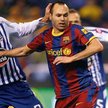 Andres Iniesta (z prawej) strzelił w sobotę jedną bramkę dla Barcelony w meczu z Deportivo (4:0)