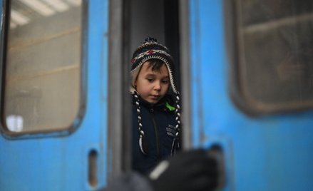 Ewakuacja z Mariupola wstrzymana. Rosja oskarżona o złamanie ustaleń