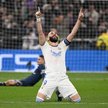 Karim Benzema cieszy się po jednym z goli, dzięki którym Real zatopił PSG w Lidze Mistrzów