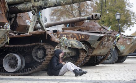 Wystawa zniszczonego przez Ukraińców sprzętu pancernego w Kijowie
