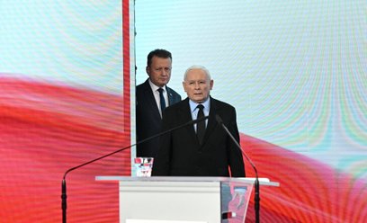 Jerzy M. fotografował się w Sejmie m.in. z Jarosławem Kaczyńskim i Mariuszem Błaszczakiem