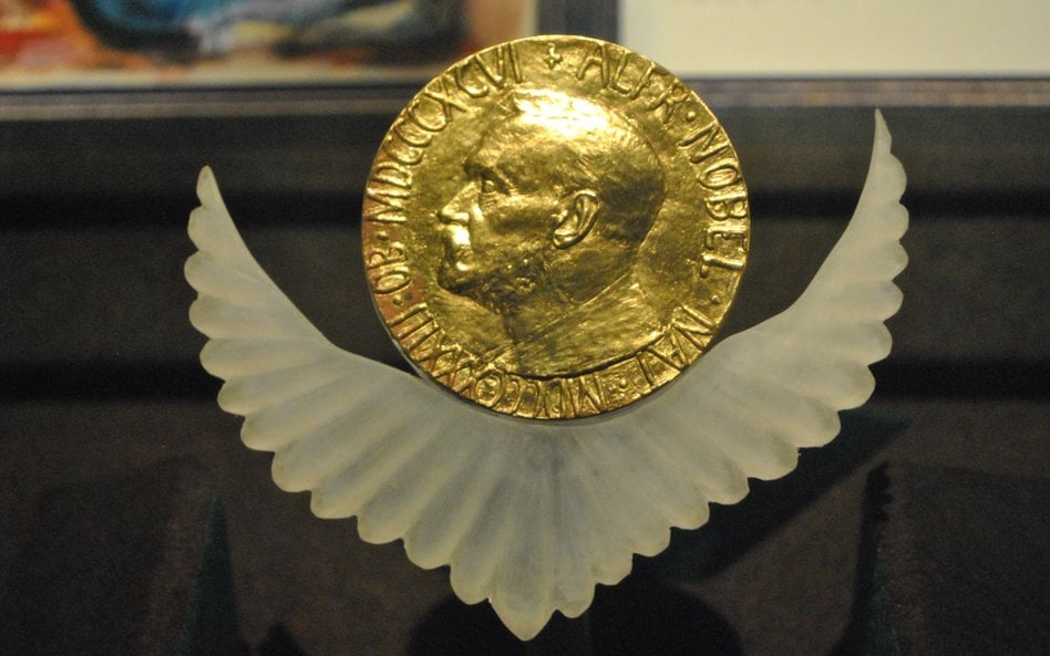 Medal noblowski, który otrzymała Rigoberta Menchú Tum, eksponowany w Museo del Templo Mayor w Meksyk