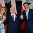 Lech Wałęsa (w środku) z Mittem Romneyem i jego żoną Ann