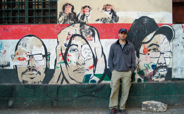 Peter Hessler i graffiti przy słynnym placu Tahrir