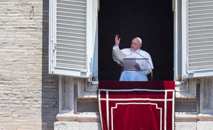 Papież: Módlmy się za tych, którzy myślą inaczej