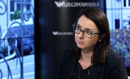 PosłankaKO Kamila Gasiuk-Pihowicz przeprosiła byłego ministra skarbu Dawida Jackiewicza, bo przegrał