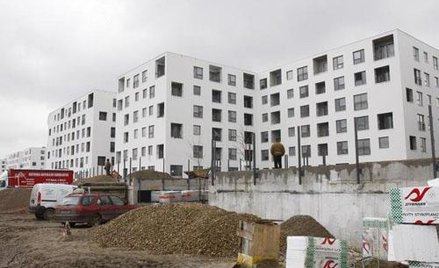 Mieszkania stanieją, ale już niewiele