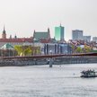 Kładka pieszo-rowerowa nad Wisłą w Warszawie jest jedną z najbardziej znanych inwestycji tego typu