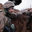 Ukraińscy żołnierze na linii frontu, która powstała po podpisanych w lutym 2015 roku „porozumieniach