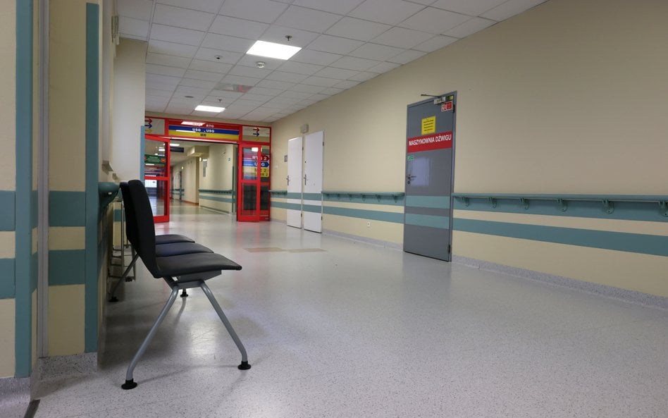 316 tys. zł - tyle w ciągu miesiąca zarobił lekarz rekordzista na Mazowszu