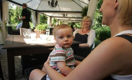 Świadczenie pielęgnacyjne należy się też spokrewnionej rodzinie zastępczej