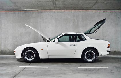 Porsche 944 Targa w latach 80. odniosło duży sukces i wciąż może się podobać. To auto zgrabne i goto