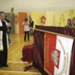 Poświęcenie szkolnego sztandaru nie narusza dóbr osobistych nauczyciela