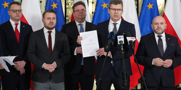 Politycy Suwerennej Polski opłacali kampanie kartami kredytowymi Ministerstwa Sprawiedliwości