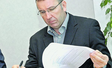 Michał Sołowow, największy akcjonariusz Cersanitu, deklaruje objęcie 48,6 proc. akcji, które spółka 