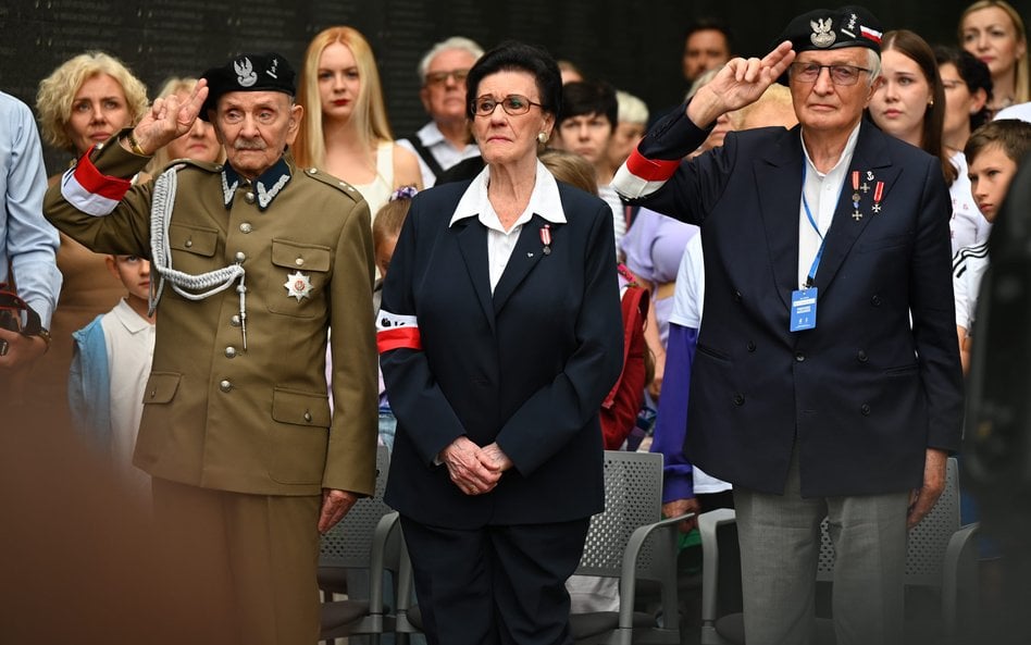 81. rocznica Godziny „W” w parku Wolności. Od lewej: Jerzy Łakomski, ps. Kajtek, Danuta Dworakowska,