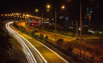 Przy budowie dróg coraz większego znaczenia nabiera szerokie stosowanie innowacyjnych rozwiązań zwię