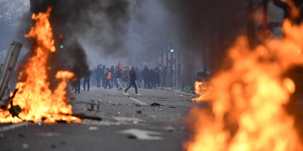 Gwałtowne starcia Kurdów z policją w Paryżu
