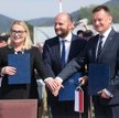 Ministrowie obrony Czech, Słowacji i Polski, Jana Cernochova, Jaroslav Nad i Mariusz Błaszczak