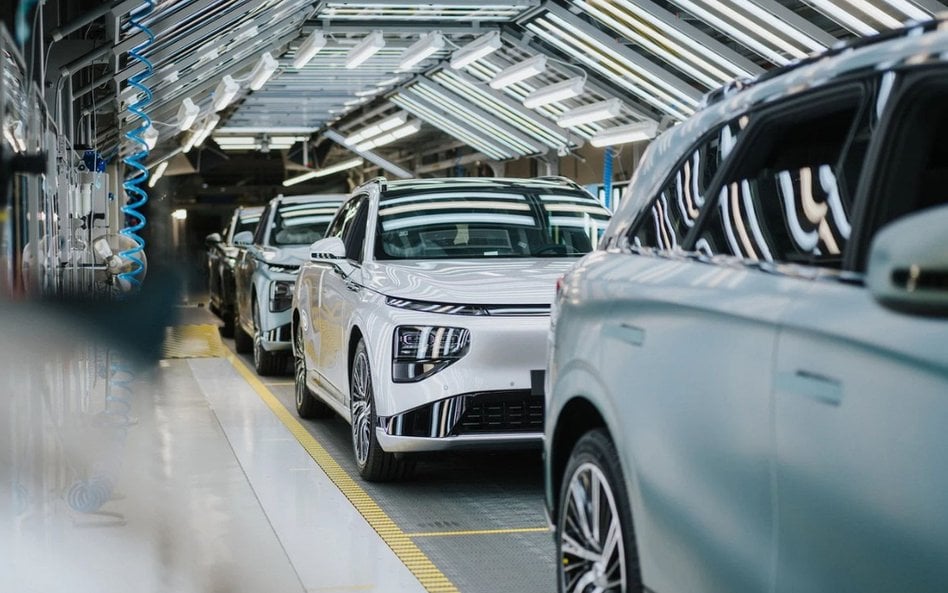 Xpeng rozpoczął montaż modeli G6 i G9 w zakładzie Magna Steyr w austriackim Graz