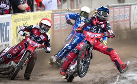 Krzysztof Buczkowski (kask czerwony) i Kai Huckenbeck (niebieski) nie zdołali wprowadzić Abramczyk P