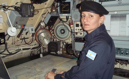 Eliana Maria Krawczyk jest jednym z 44 członków załogi zaginionego okrętu i pierwszą oficer podwodni