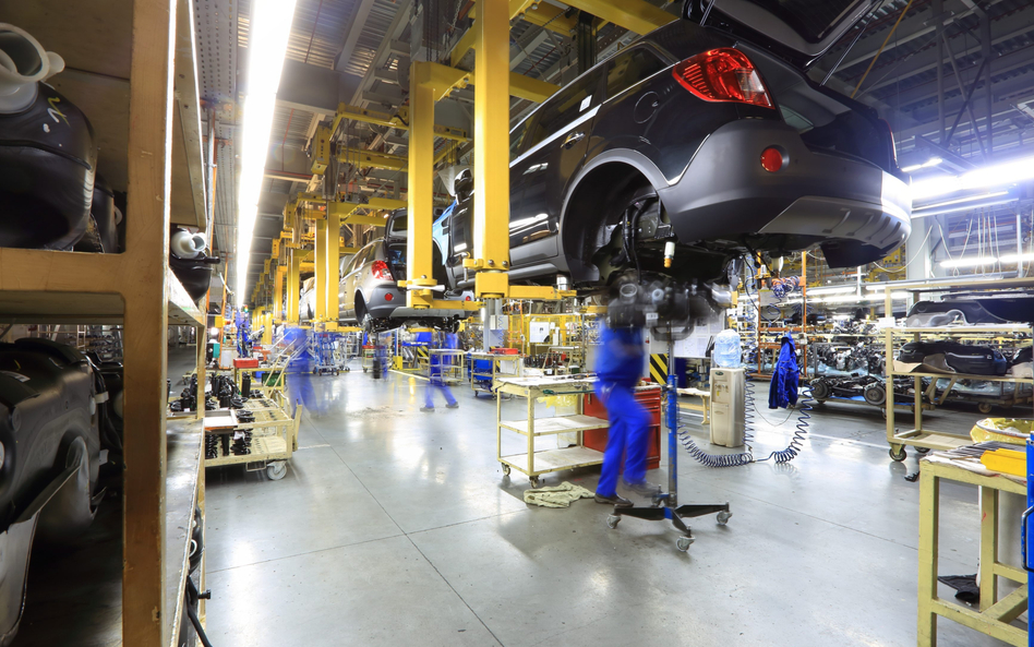 Raport Oxford Economics przewiduje, że do 2030 r. roboty mogą zastąpić w branży produkcyjnej 20 mili